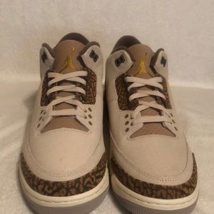 Air Jordan 3 Retro Light Orewood. Size 10.5